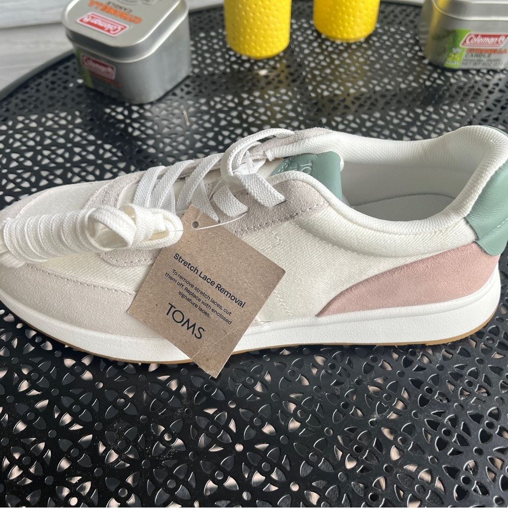 TOMS White and Pink Casual Sneakers